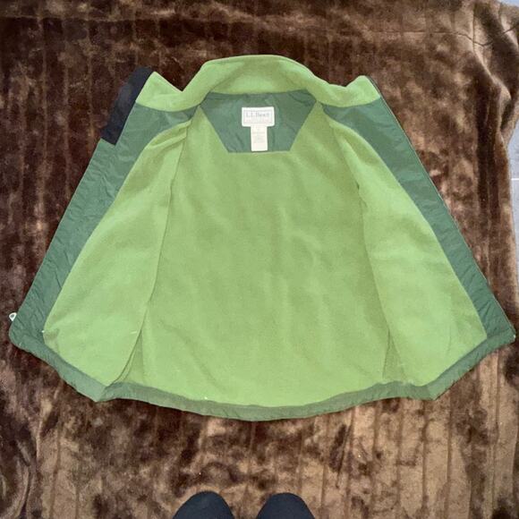 L.L. Bean Men's L Green Nylon/Fleece Zip Front Vest SUPER CLEAN - Picture 3 of 9